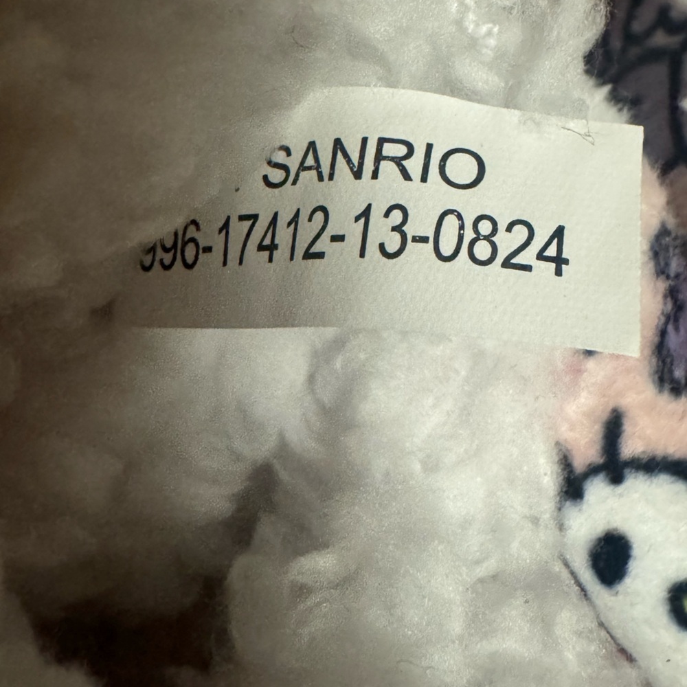HELLO KITTY Sanrio Fuzzy fur slip on slippers Kids Girls size 11/12 house shoes - Picture 6 of 6
